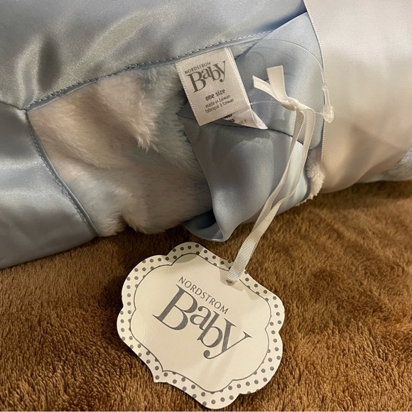 Nordstrom Baby Blanket - Blue Precious Elephants - Super Soft - NWT - Picture 2 of 4